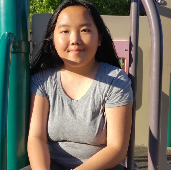 Hello poshers queens❤ - Picture 3 of 4